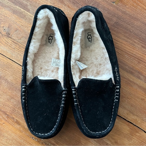 Ugg Ansley Slipper Black Water Resistant Suede - Picture 6 of 9